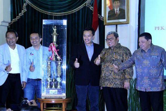 Tutup Porwanas 2016, Menpora Ucapkan Selamat Buat Tim Jabar - JPNN.COM