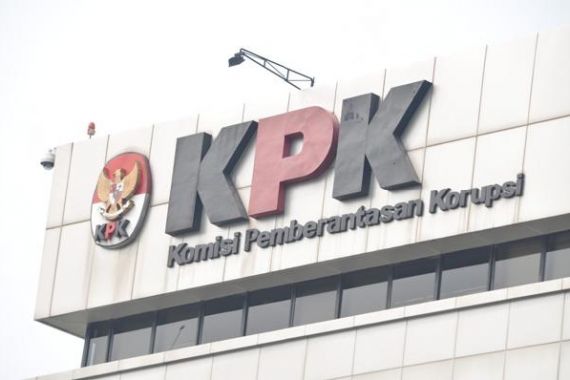 Kelar Digarap KPK, Bapak Hakim Kejar-kejaran dengan Wartawan - JPNN.COM