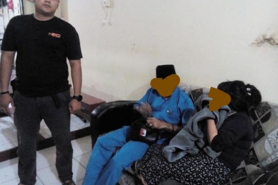 Dua Sejoli Mesum di Pekarangan Masjid Bikin Warga Terperangah - JPNN.COM