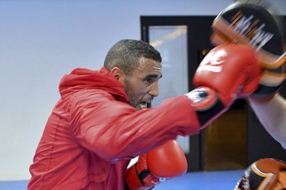 Cabul! Petinju Rio 2016 Ini Meraba-raba Buah Dada Pelayan Hotel - JPNN.COM