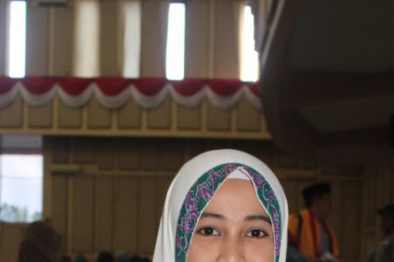 Kisah Sasmika, Gadis Cantik 19 Tahun Calon Haji dari Mimika - JPNN.COM