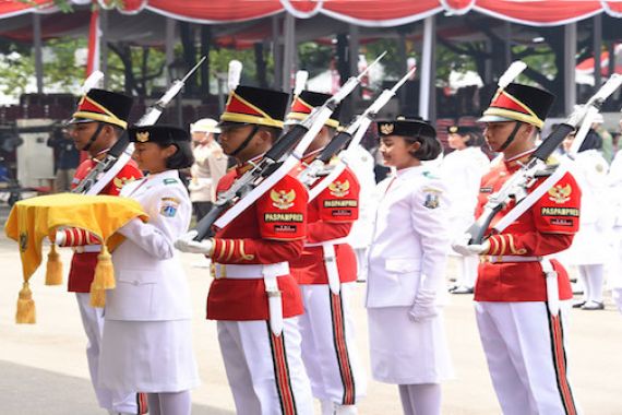 Panglima TNI Tinjau Geladi Bersih HUT RI Ke-71 - JPNN.COM