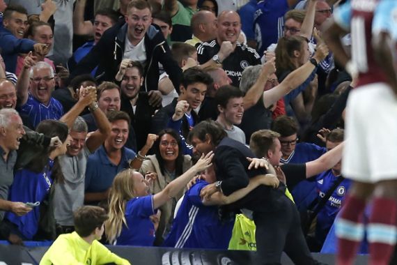 Chelsea 2-1 WHU: Conte Berlari, Loncat, Kepalkan Tinju ke Udara - JPNN.COM