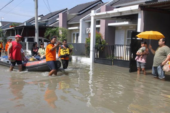 Banjir Kembali Terjang Trenggalek, 4.991 Rumah Terendam - JPNN.COM