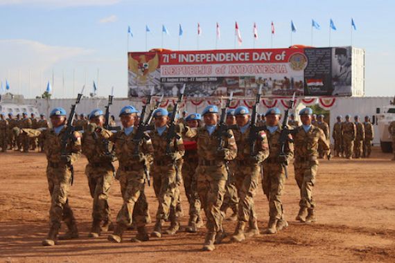 Pasukan Garuda Peringati HUT Kemerdekaan RI ke-71 di Sudan - JPNN.COM