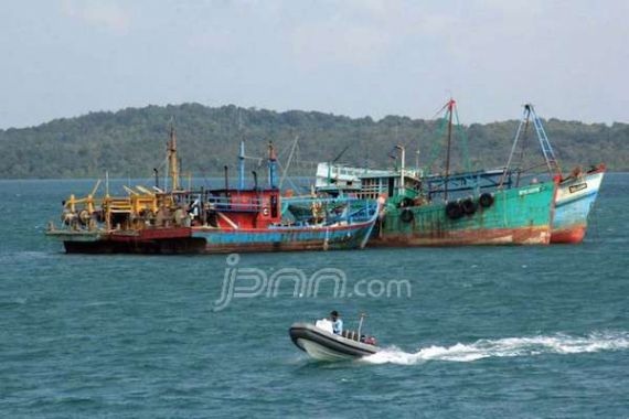 Kemenhub Ikut Bantu Cari 5 Korban Kapal Pompong di Riau - JPNN.COM