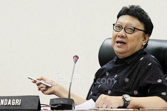 Tjahjo Ingatkan KPU Jangan Terganggu Langkah Ahok - JPNN.COM
