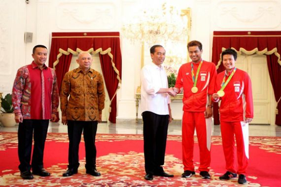 Sambut Pahlawan Olahraga di Istana, Jokowi Ingin Cabor Berprestasi Diprioritaskan - JPNN.COM