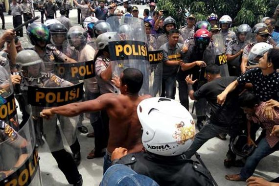 Polisi Akui Ada yang Tewas Saat Demo, Tapi Bukan Terkena Peluru - JPNN.COM