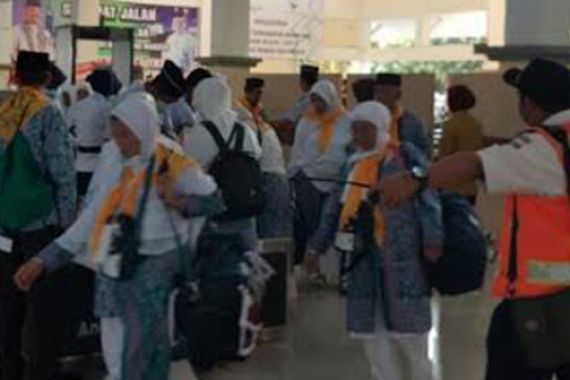 Visa Haji Terlambat, Menag Salahkan Sistem Baru - JPNN.COM
