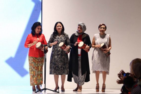 Menko PMK Puji Ajang Fesyen Folk n Vogue: 100% Indonesia - JPNN.COM