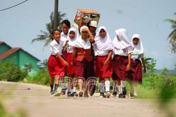 Miris Banget..Sekolah di Kampung Pak SBY Ini Hanya Ada 12 Siswa - JPNN.COM