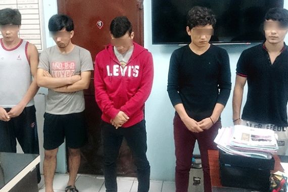 Tergiur Jadi Model, Imigran Ganteng Inipun Rela Jadi Gigolo - JPNN.COM