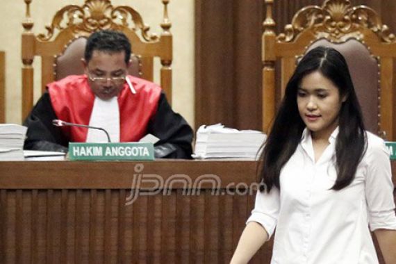 Mungkinkah Jessica Bawa Sianida Hingga 5 Sendok Teh? - JPNN.COM