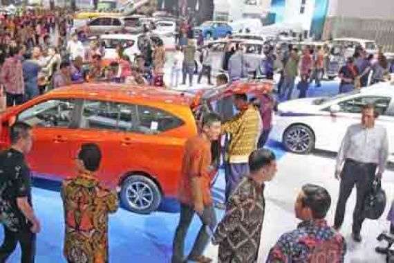 Otomotif Bergairah, Optimistis Penjualan Tembus 1 Juta - JPNN.COM