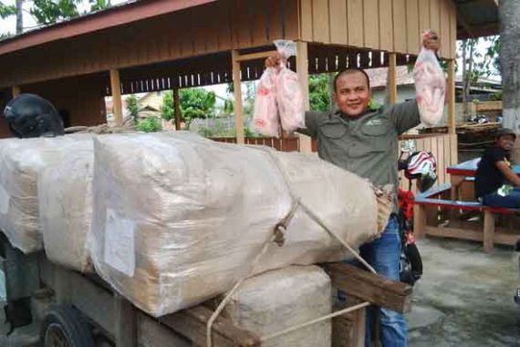 Daging Bebek Beku 2,1 Ton asal Malaysia Diamankan - JPNN.COM