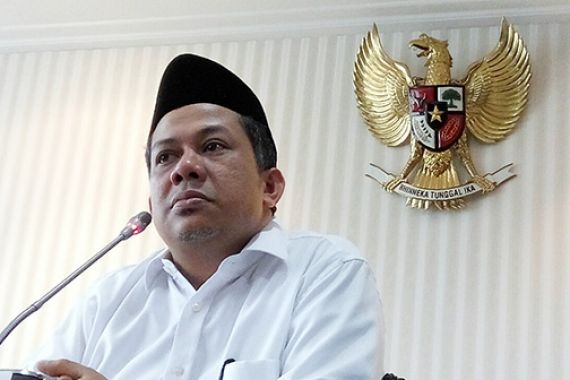PKS Tak Bisa Hukum Fahri karena Membela Papa Novanto - JPNN.COM