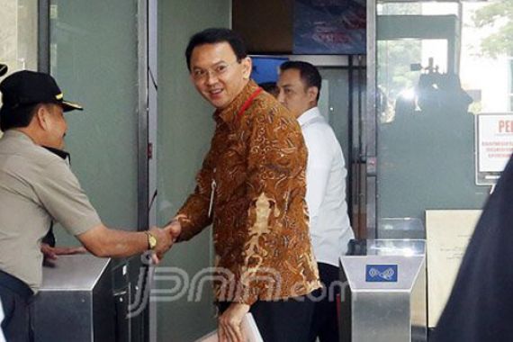 Ahok Santai Tanggapi Komentar Nachrowi - JPNN.COM