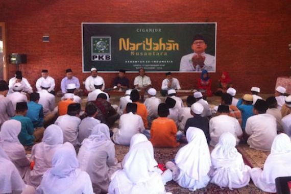 Cak Imin Ajak Umat Muslim Baca Sholawat Nariyah - JPNN.COM