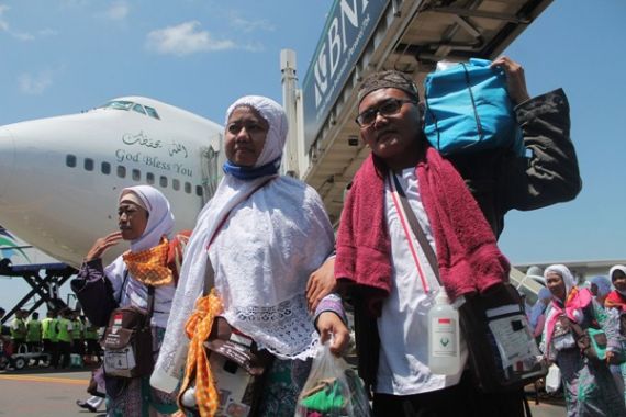 Wow! Banyak Barang Bawaan Jamaah Haji Indonesia Dibuang - JPNN.COM