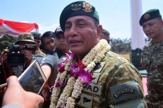 Letjen Edy Rahmayadi Harus Mundur dari TNI jika Nyalon Ketum PSSI - JPNN.COM