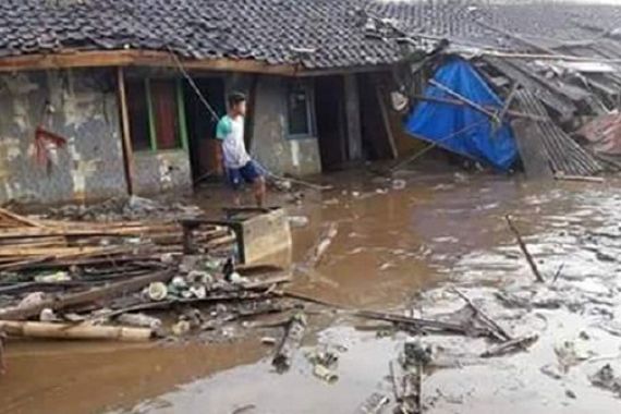 23 Masih Hilang Akibat Banjir Garut - JPNN.COM