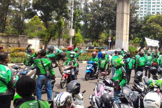 Merasa Terjajah, Ribuan Gojek Mogok Kerja - JPNN.COM