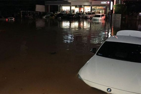 Hadeuuh..Banjir Lagi, Banjir Lagi - JPNN.COM
