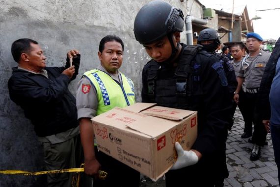 Geram pada Teroris, Wiranto: Jangan Biarkan Polri Tangan Kosong - JPNN.COM