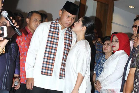 Loh..Apa Salahnya Mbak Annisa Dampingi Mas Agus Berkampanye? - JPNN.COM