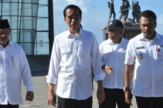 Begini Nih Gaya Jokowi untuk Patung Lilin Madame Tussauds - JPNN.COM