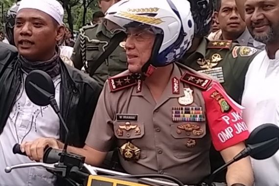 Pantau Demo, Kapolda dan Pangdam Boncengan Naik Trail - JPNN.COM