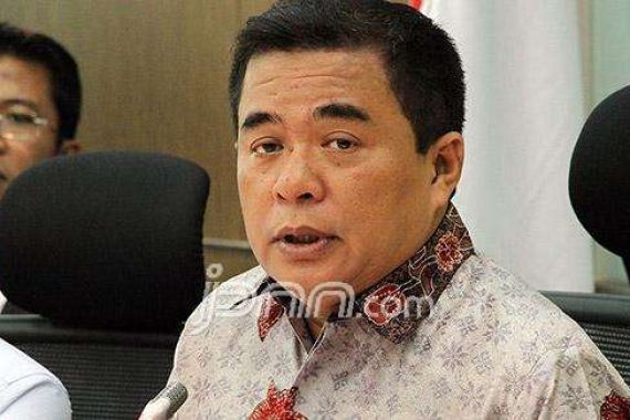 Akom Dilaporkan ke MKD, Ketua Komisi XI Pasang Badan - JPNN.COM