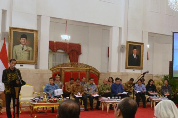 Dua Tahun Pemerintahan, Jokowi Kumpulkan Semua Gubernur - JPNN.COM