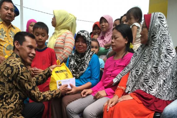 Rayakan HUT, Golkar Kabupaten Bogor Dirikan Rumah Pangan - JPNN.COM