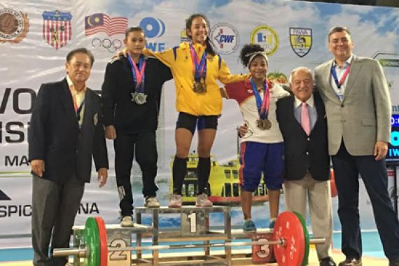 Lifter Remaja Indonesia Raih 3 Perak di Kejuaraan Dunia - JPNN.COM