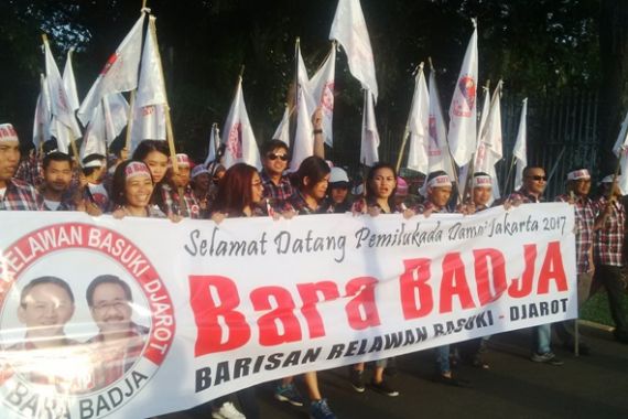 Massa Cantik di Barisan Depan: Ahok-Djarot Harus Menang! - JPNN.COM