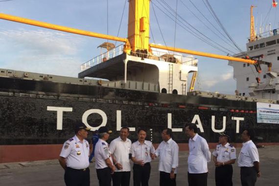 Kapal Tol Laut Logistik Pelni Tiba di Natuna - JPNN.COM