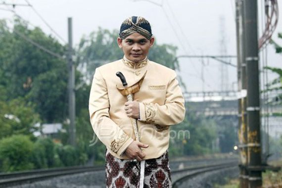 Kisah Mbah Mijan (1), Demi Cinta, Dari Kebumen ke Jakarta - JPNN.COM