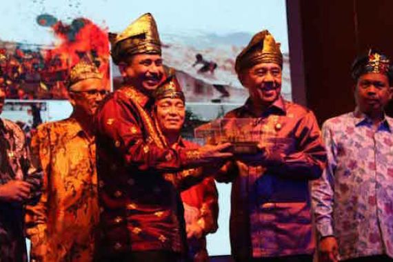 Riau Pecahkan Rekor MURI: Sagu Menyapa Dunia - JPNN.COM