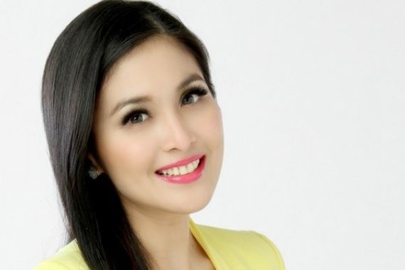 8 November, Sandra Dewi Lepas Masa Lajang - JPNN.COM