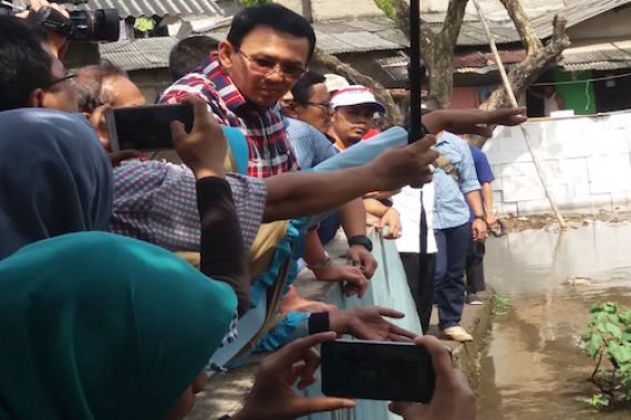 Rumah Warga Sering Banjir, Ahok Janji Bangun Embung - JPNN.COM