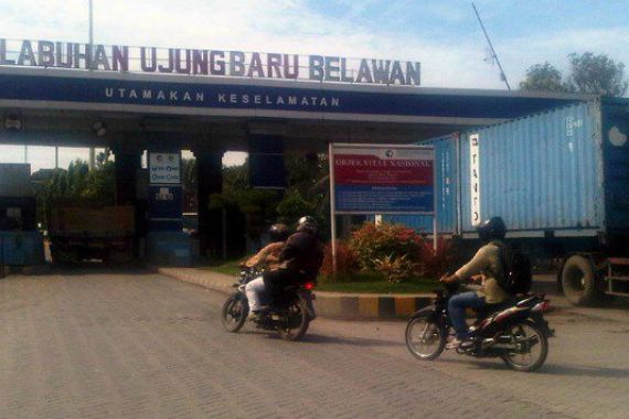 Tim Saber Pungli Kembali OTT Tiga Orang di Pelabuhan Belawan - JPNN.COM