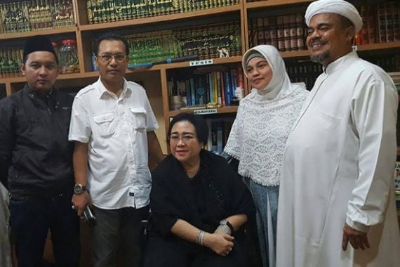 Putri Bung Karno Siap Turun ke Jalan Bersama Habib Rizieq - JPNN.COM