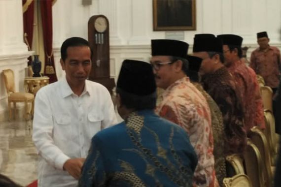 Jokowi: Harap Para Ulama Bersikap Tegas Jaga NKRI - JPNN.COM