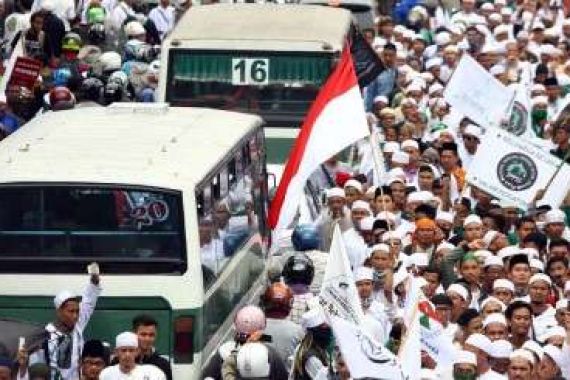 Massa FPI Daerah Mulai Serbu Jakarta - JPNN.COM