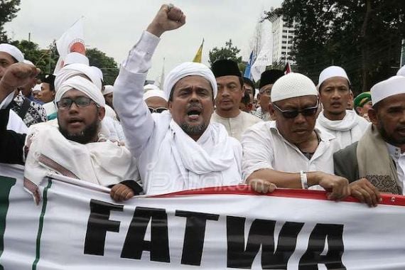 Ancaman Habib Rizieq cs: Tak Akan Pulang Sebelum Jokowi Penjarakan Ahok - JPNN.COM