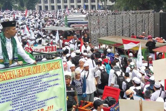 Maaf..Jokowi Tidak Terima Perwakilan Demonstran di Istana - JPNN.COM