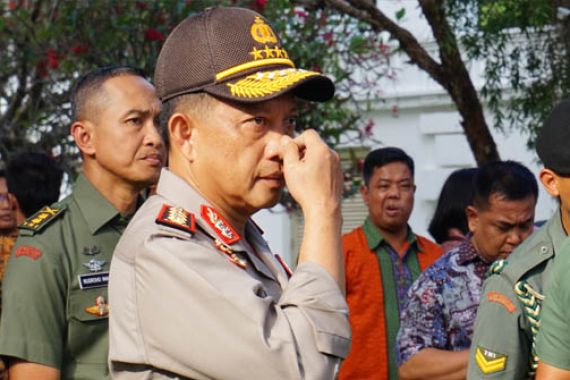 Kapolri dan Panglima TNI Sempat Tengahi Massa - JPNN.COM