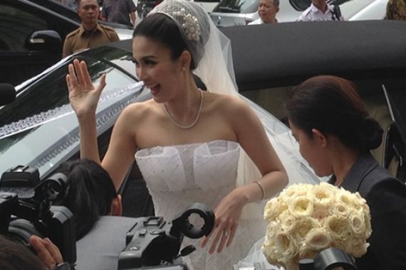 Hadiri Pernikahan Sandra Dewi-Harvey Moeis, Ahok Kasih Angpau - JPNN.COM